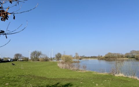 Die Weser beim Restaurant Bollerholz 1